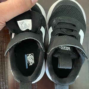 Vans Ultra Range Toddler Size 4.5 color Black